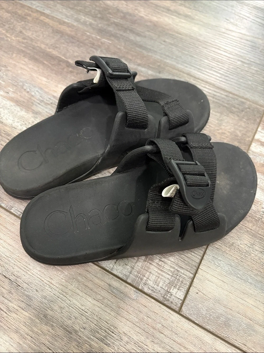 Chaco preowned slides